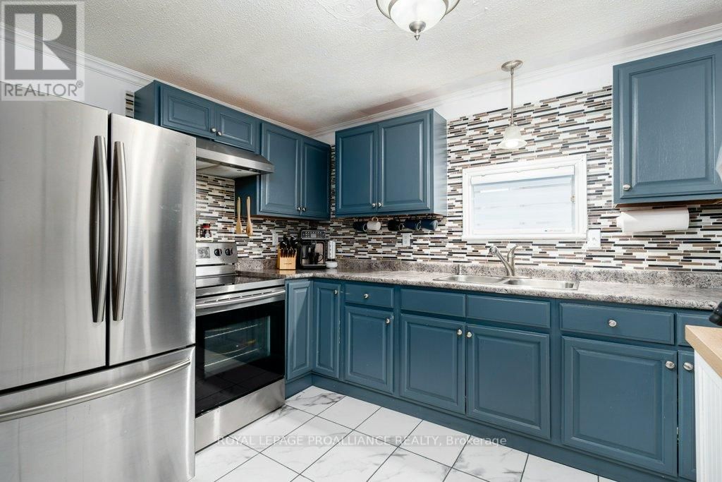 17 MEYERS STREET Image 15