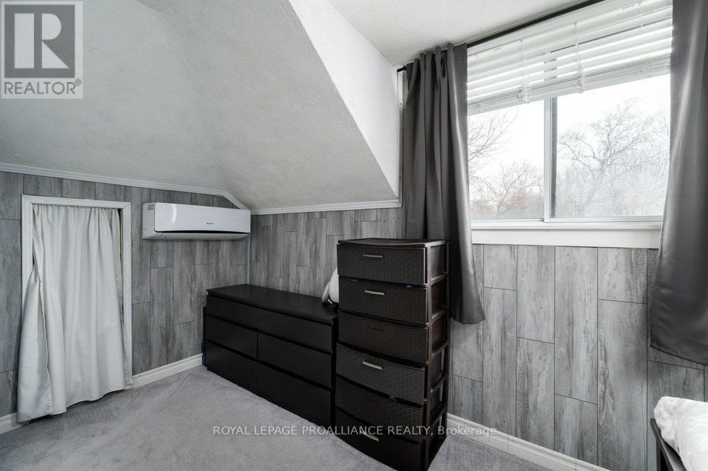 17 MEYERS STREET Image 24