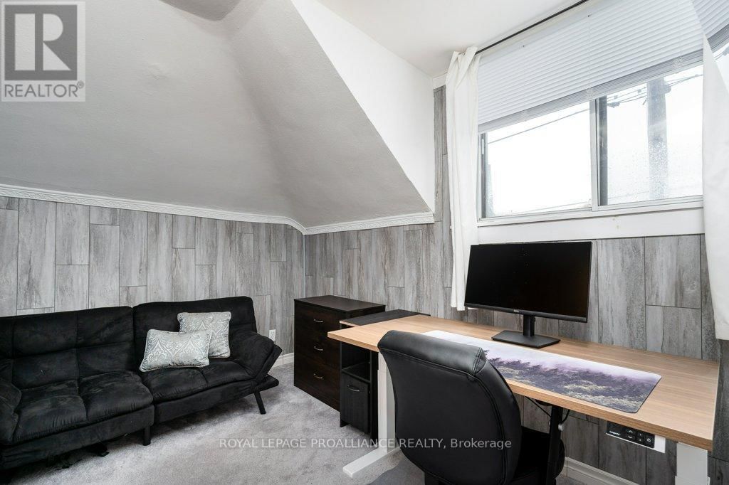 17 MEYERS STREET Image 25