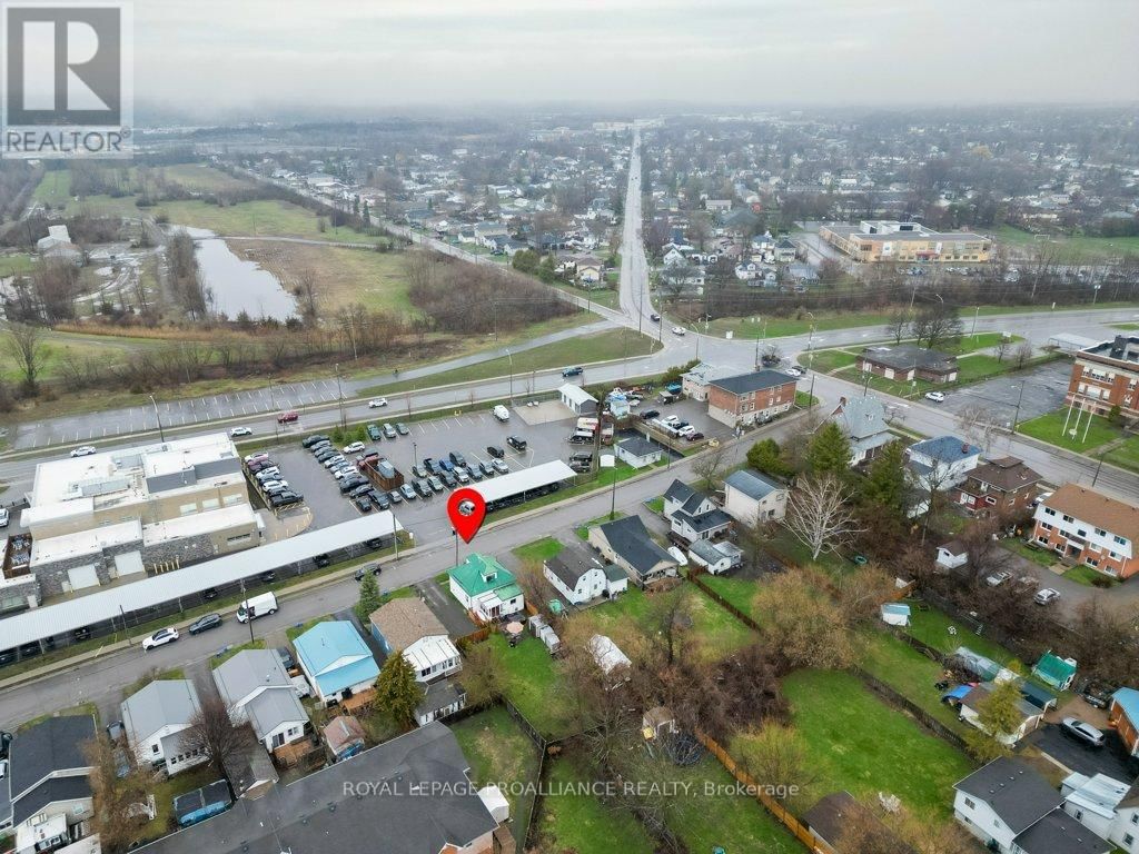 17 MEYERS STREET Image 38