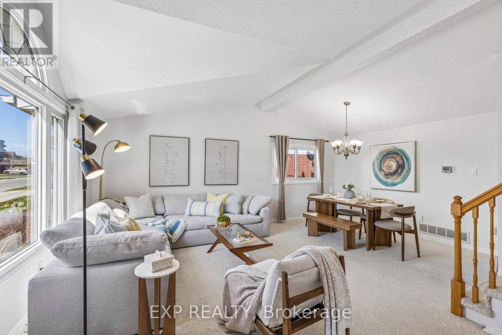 370 STEPHANIE DRIVE Image 5