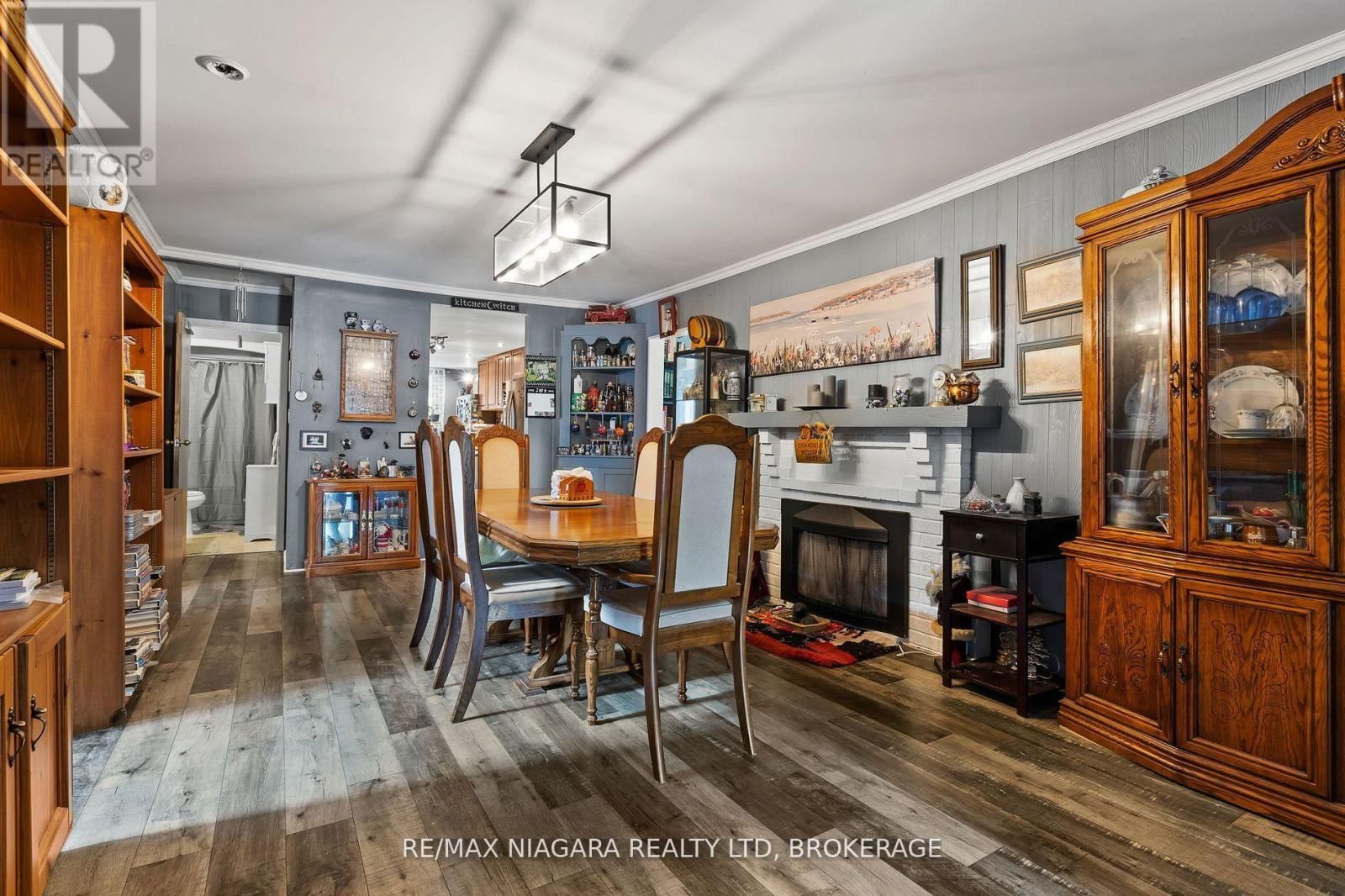 549 FERNDALE AVENUE Image 11