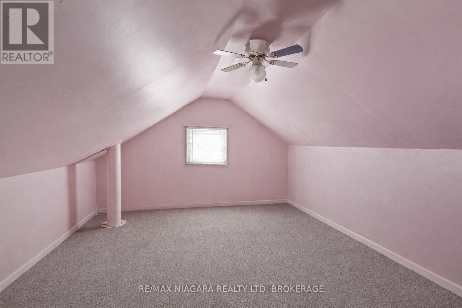 549 FERNDALE AVENUE Image 17