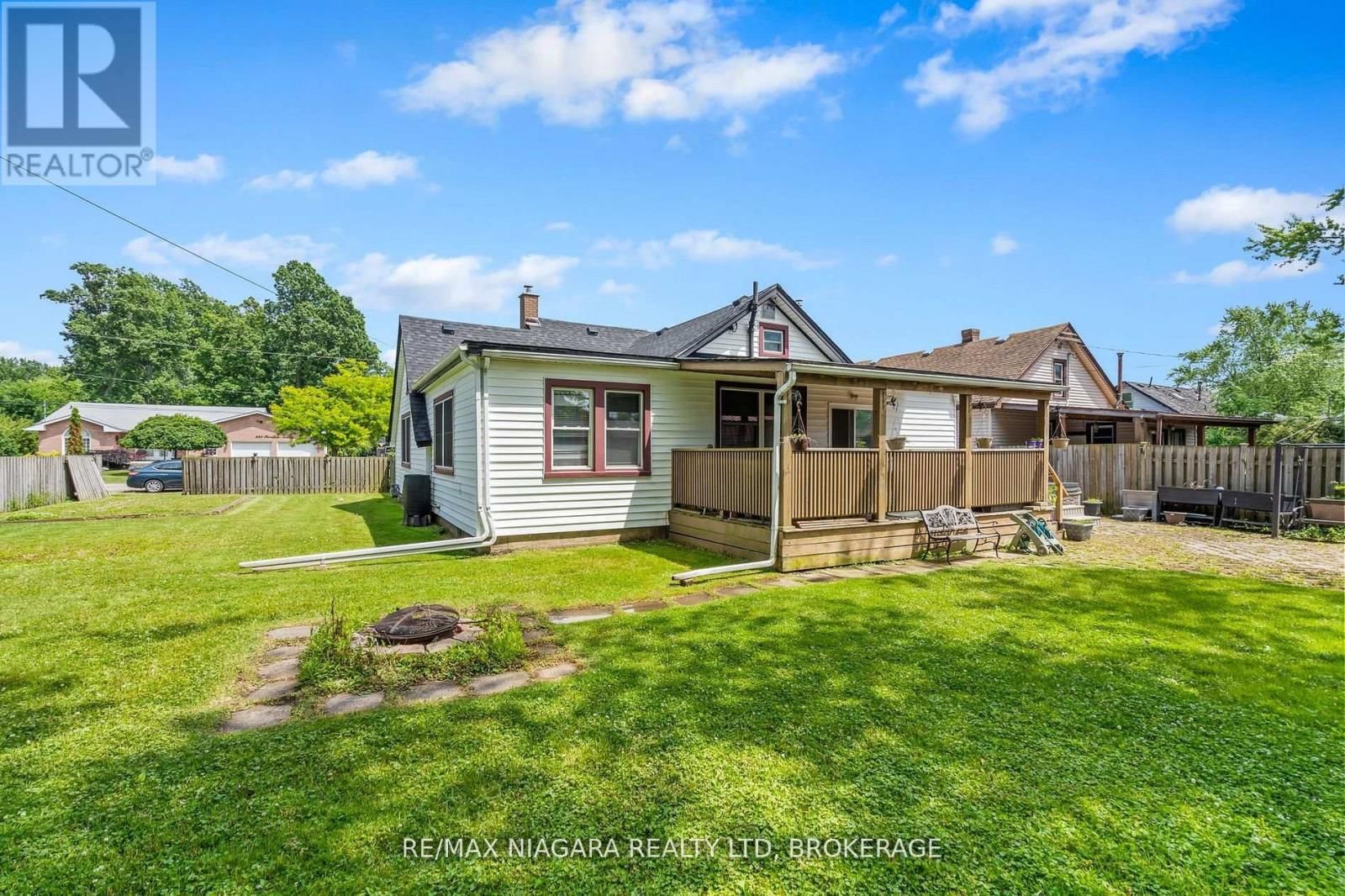 549 FERNDALE AVENUE Image 2