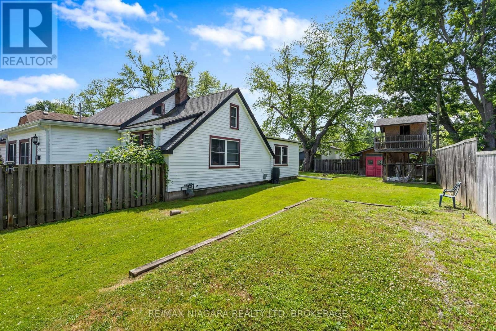 549 FERNDALE AVENUE Image 5