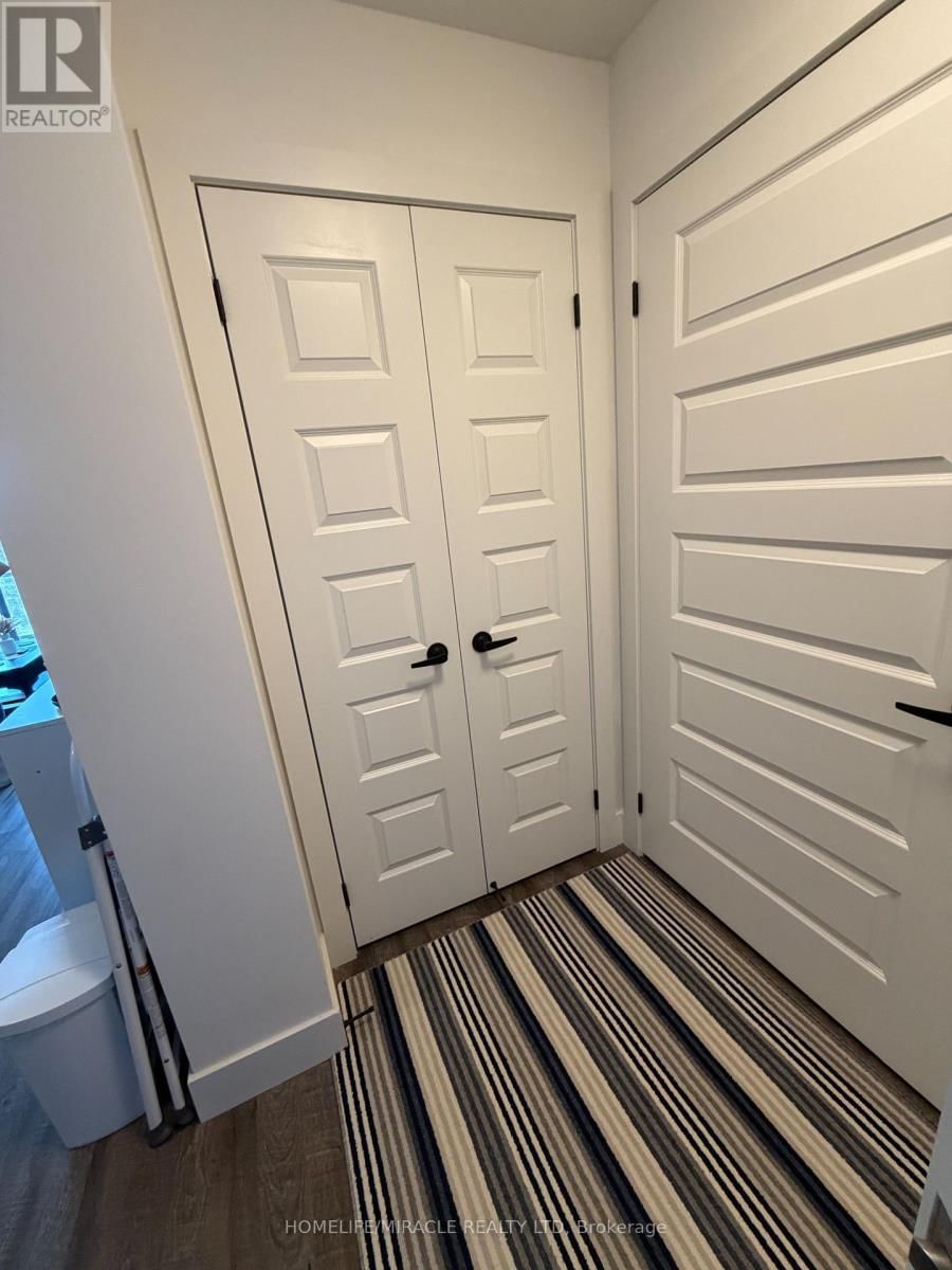 410 - 107 ROGER STREET Image 11