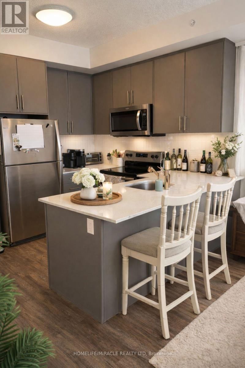 410 - 107 ROGER STREET Image 5