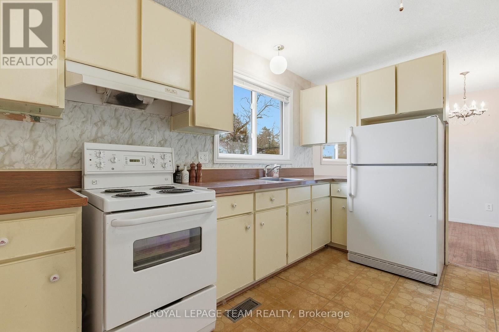 57 SULLIVAN AVENUE Image 10