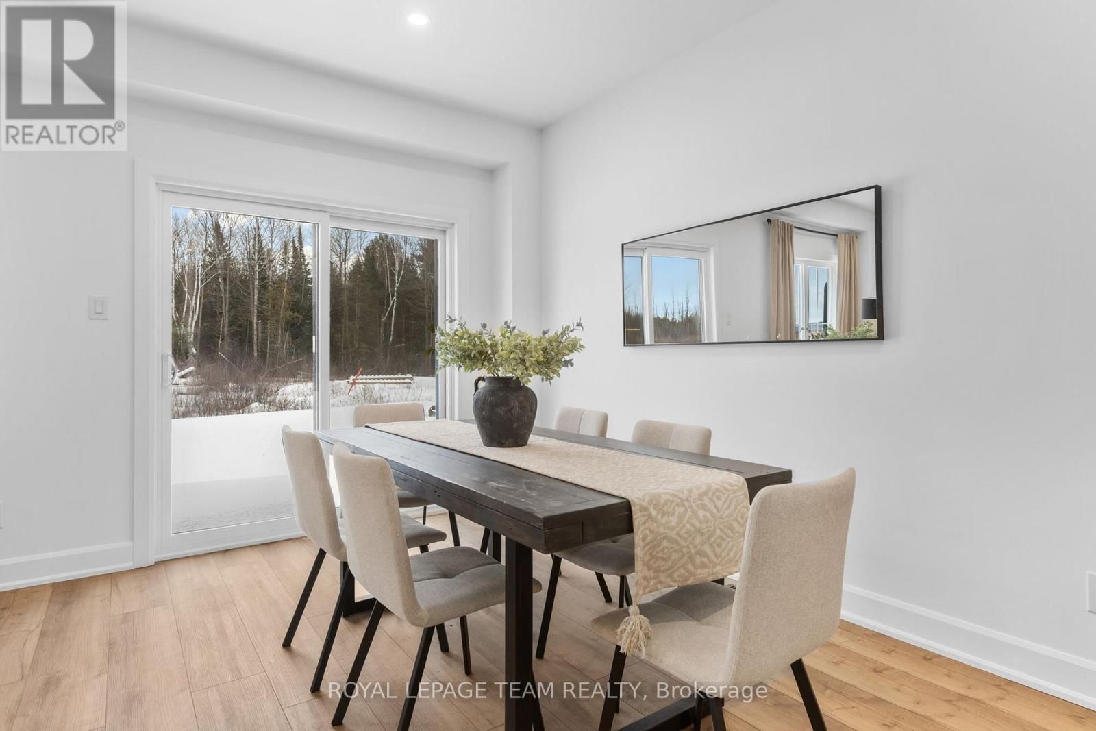 748 TAILSLIDE PRIVATE Image 13