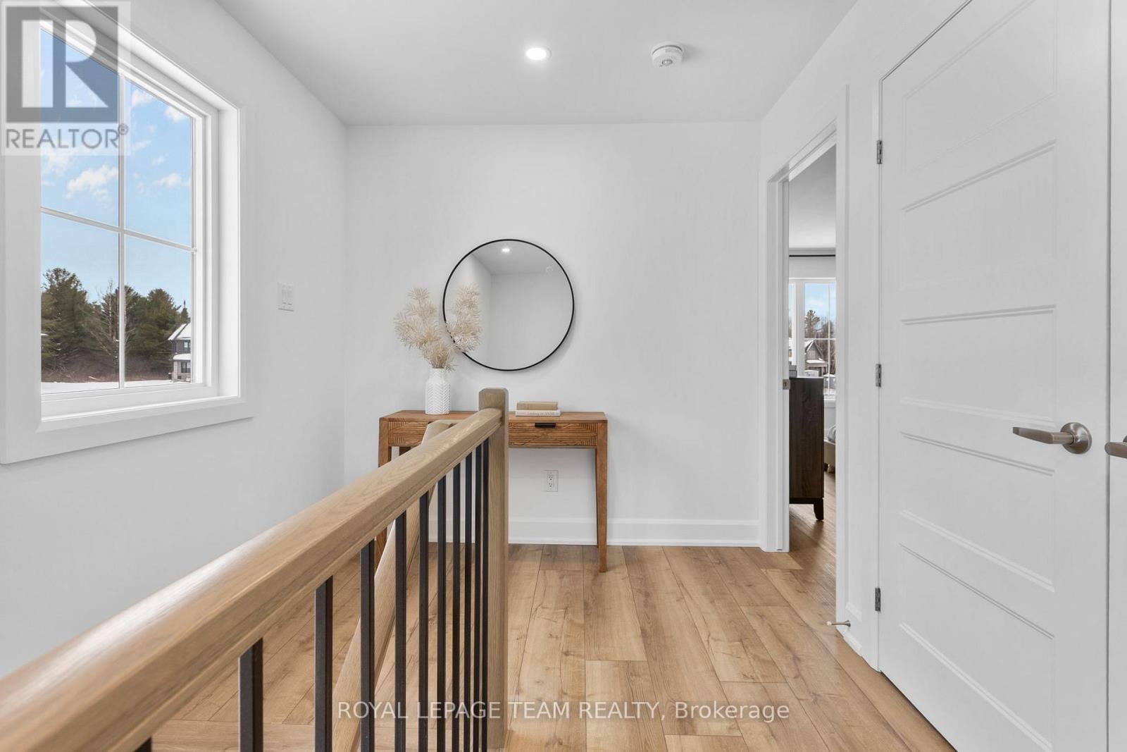 748 TAILSLIDE PRIVATE Image 16