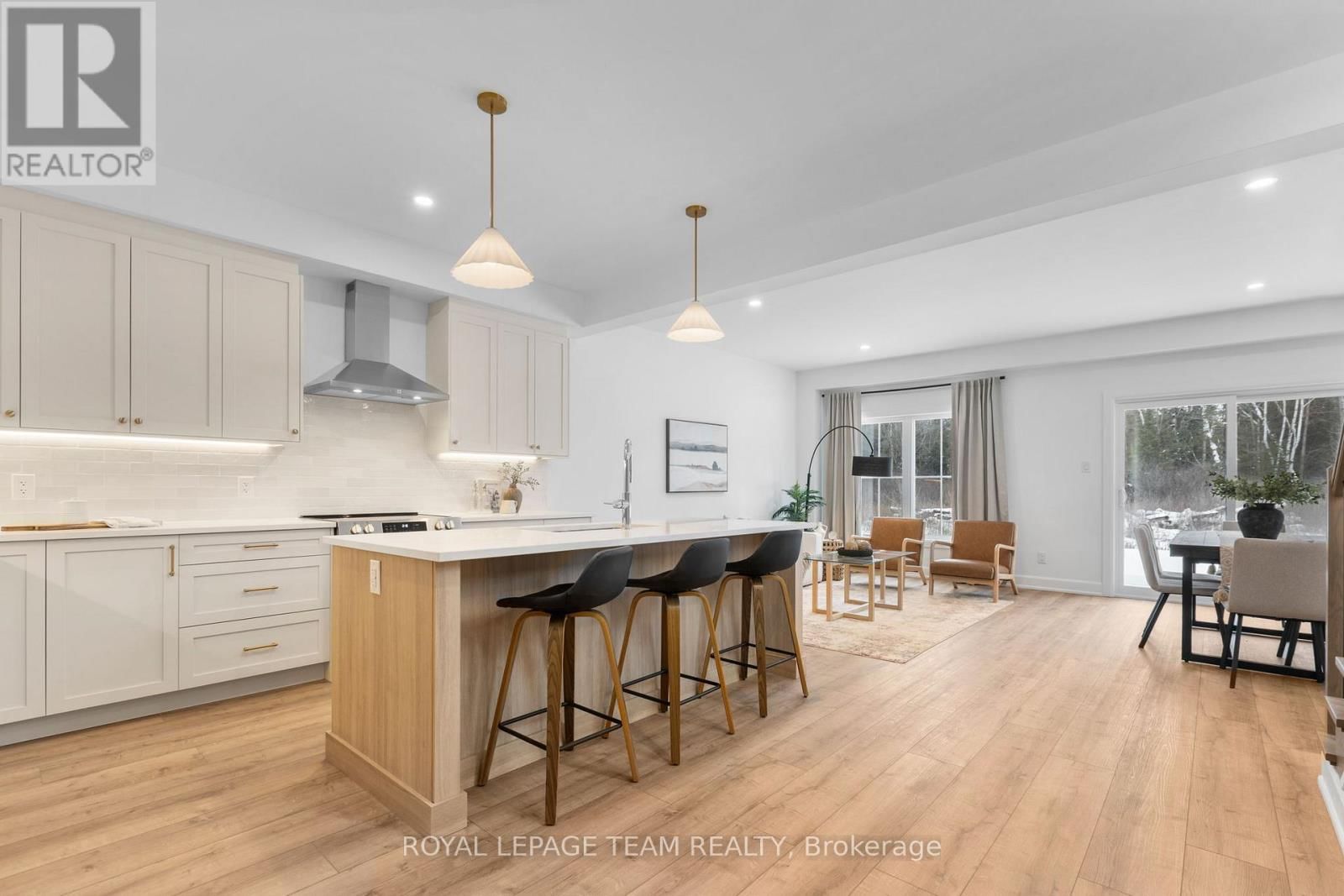 748 TAILSLIDE PRIVATE Image 2