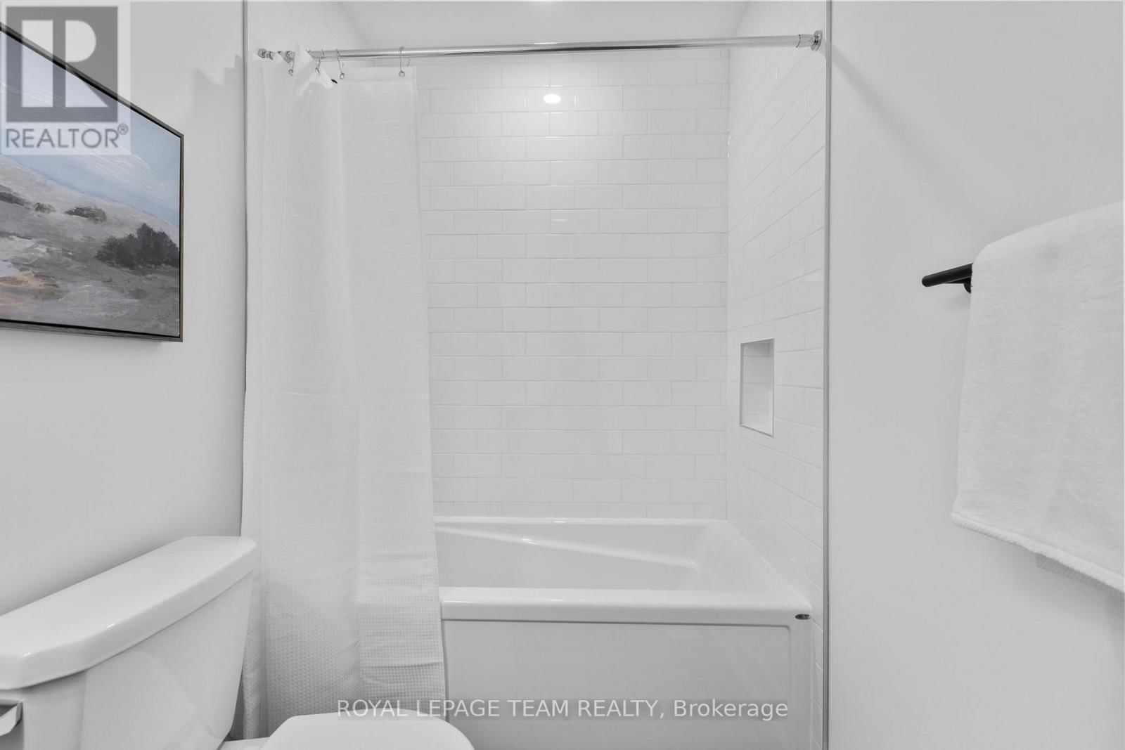 748 TAILSLIDE PRIVATE Image 36