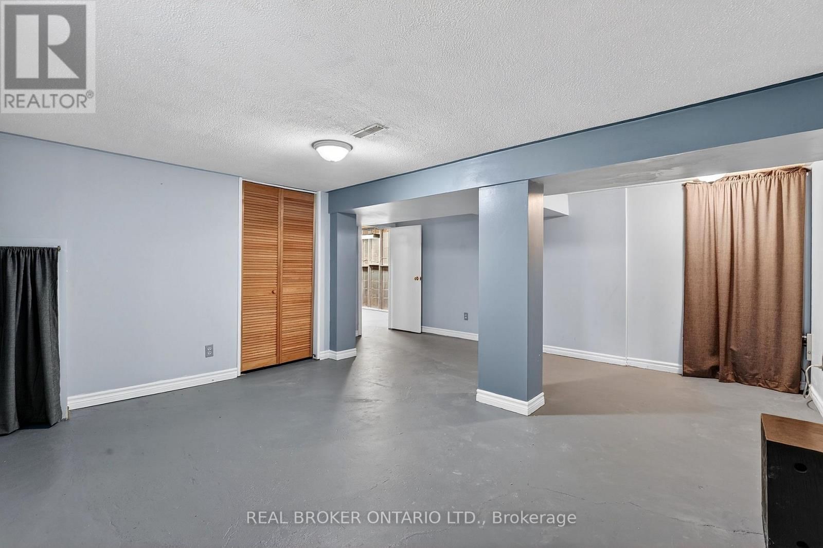 379 TALBOT STREET Image 21