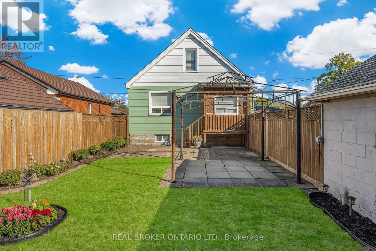 379 TALBOT STREET Image 28