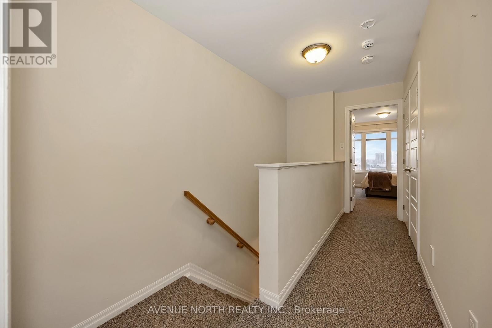 120 LIONEL PRIVATE Image 27