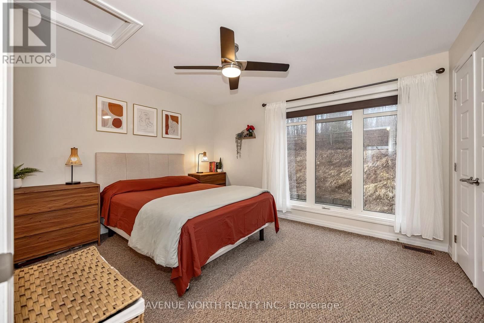 120 LIONEL PRIVATE Image 28