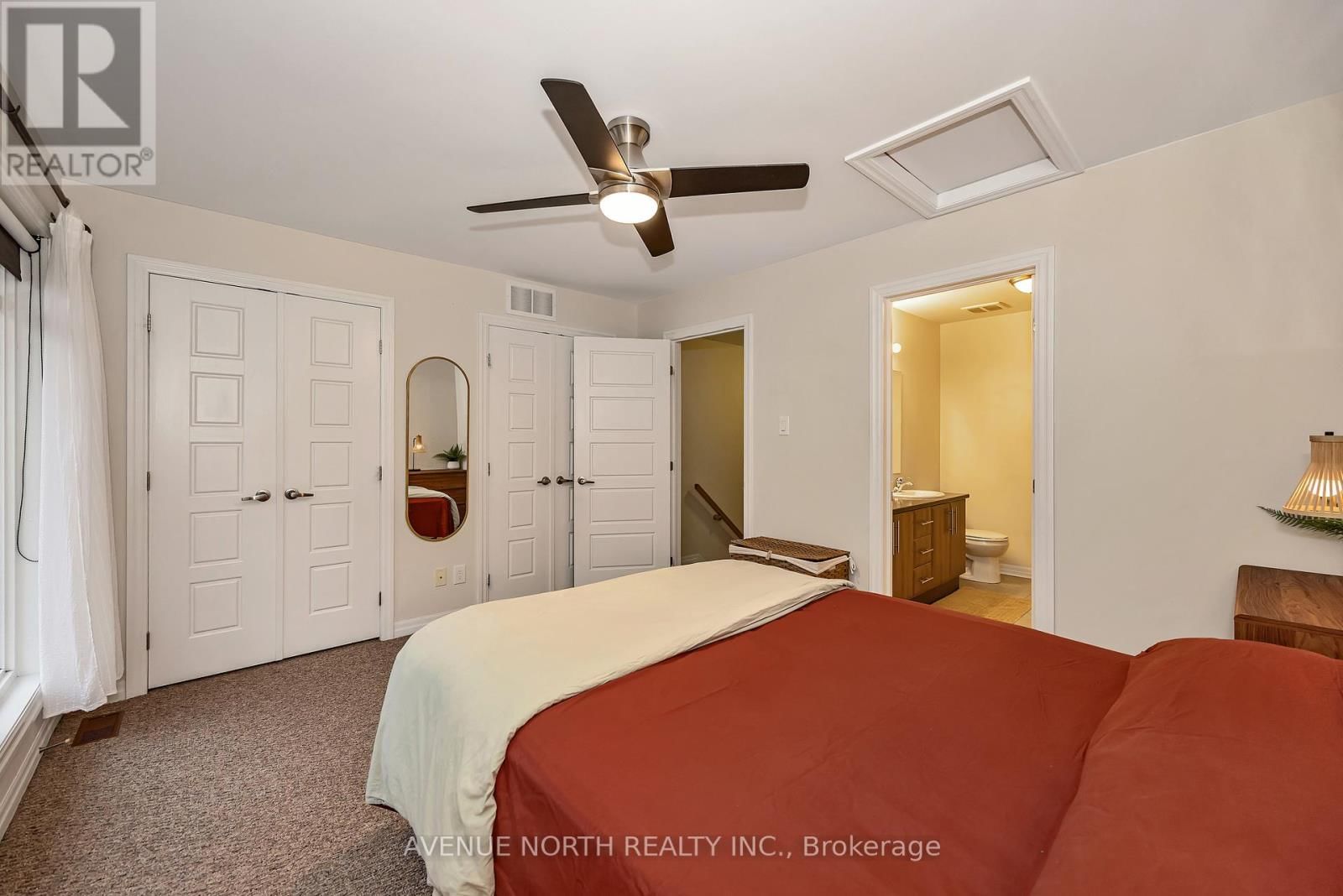 120 LIONEL PRIVATE Image 29