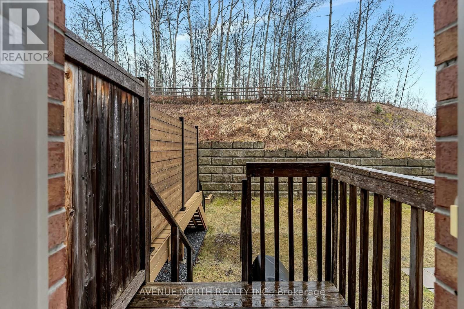 120 LIONEL PRIVATE Image 37