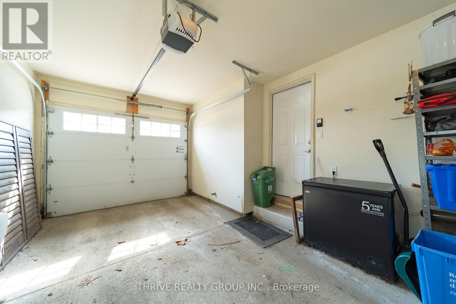 2 - 582 HYDE PARK ROAD Image 30