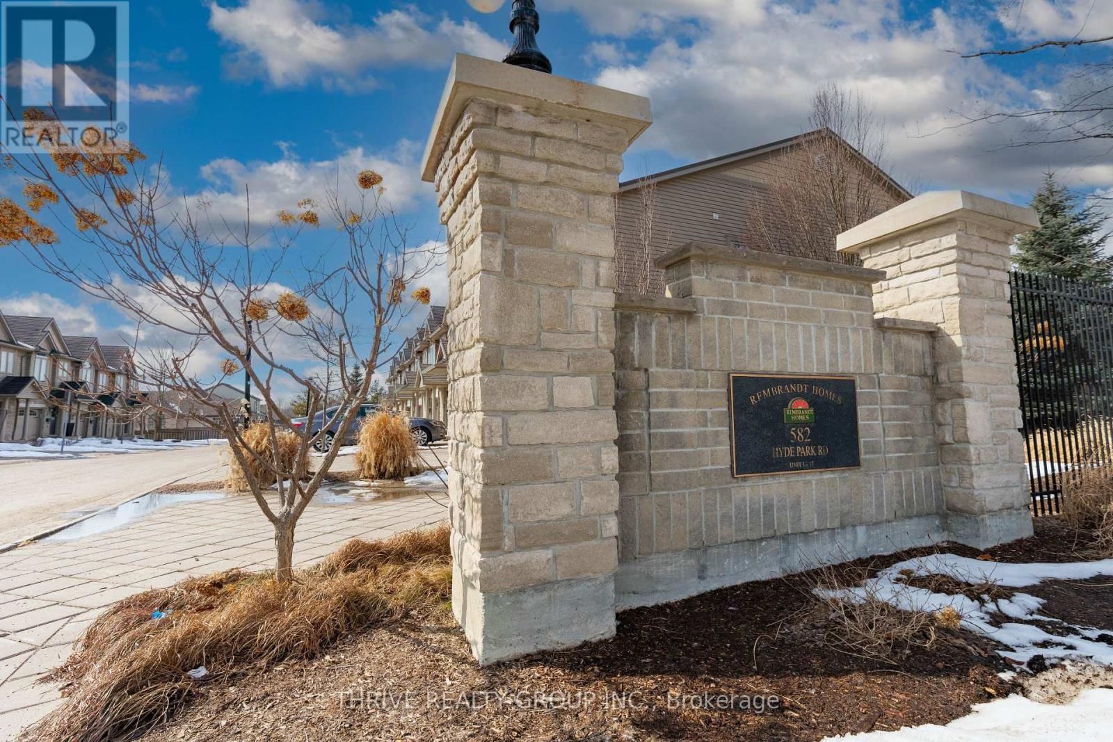 2 - 582 HYDE PARK ROAD Image 31