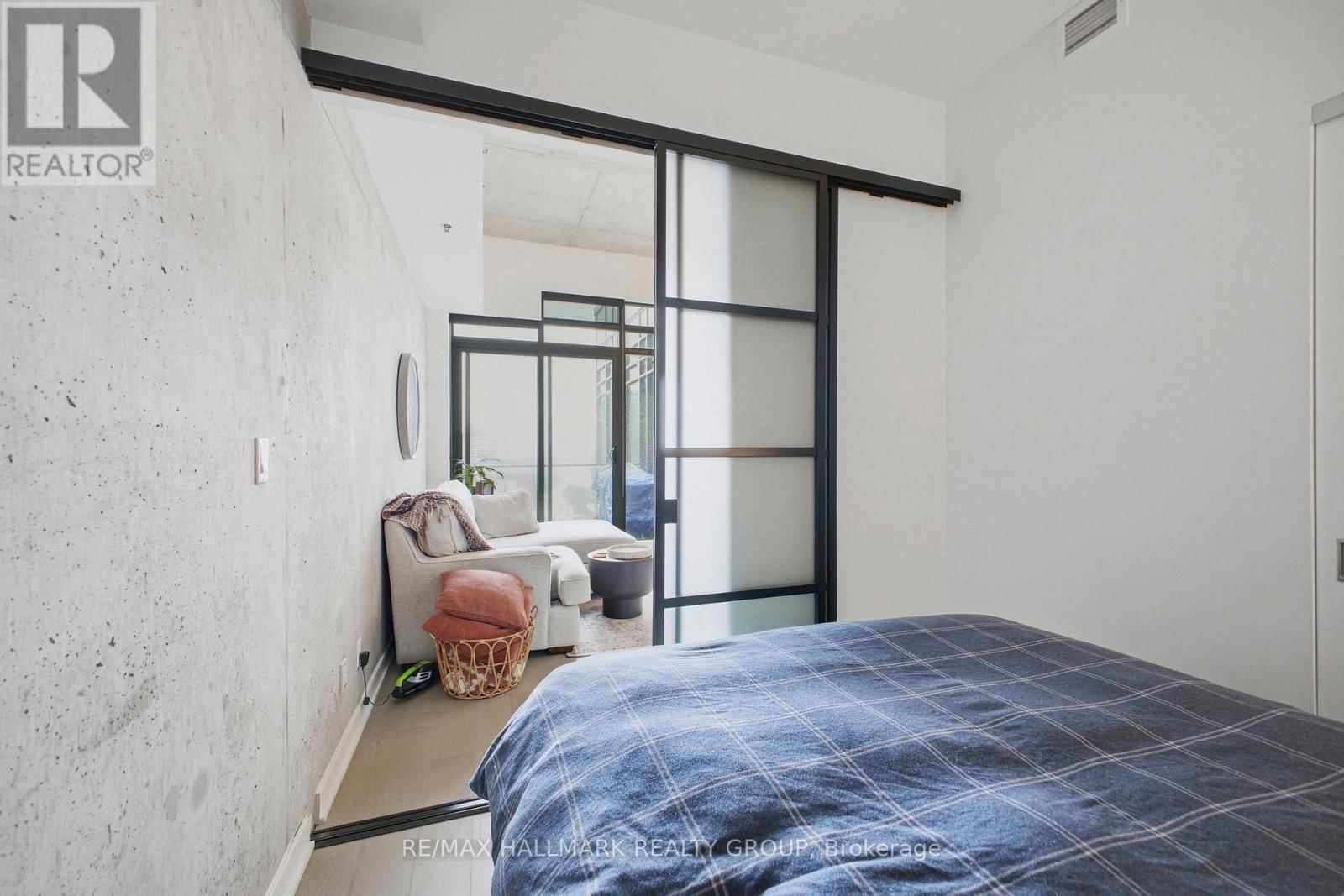 1001 - 203 CATHERINE STREET Image 20