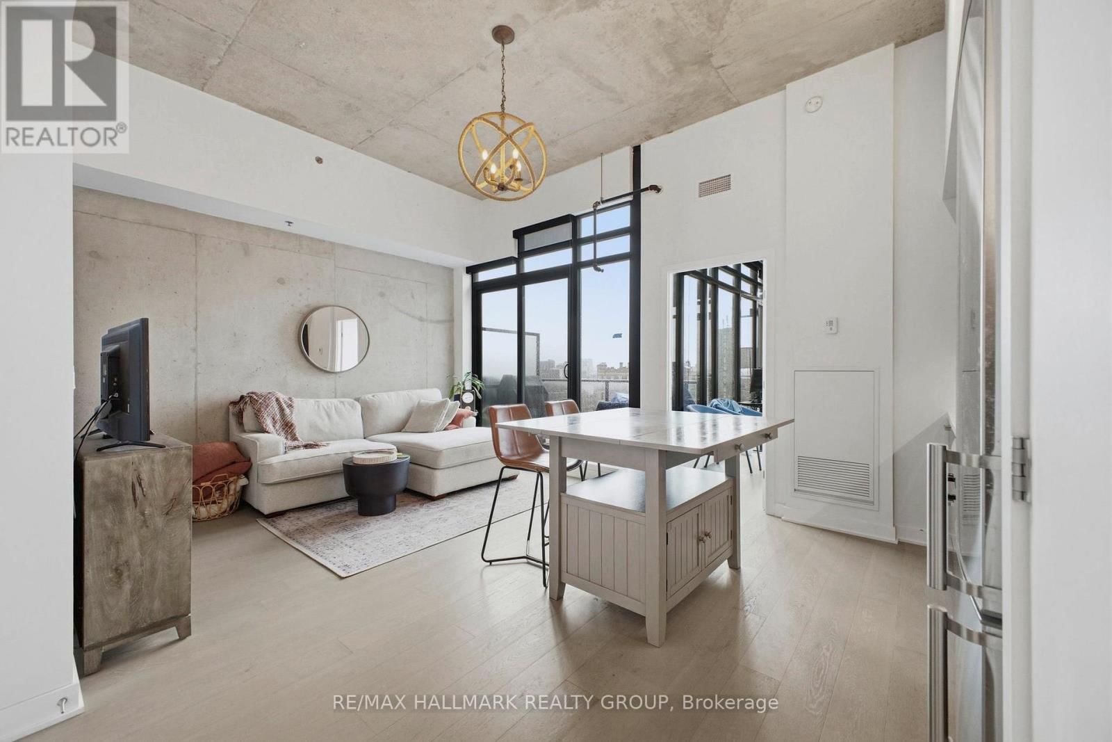 1001 - 203 CATHERINE STREET Image 4