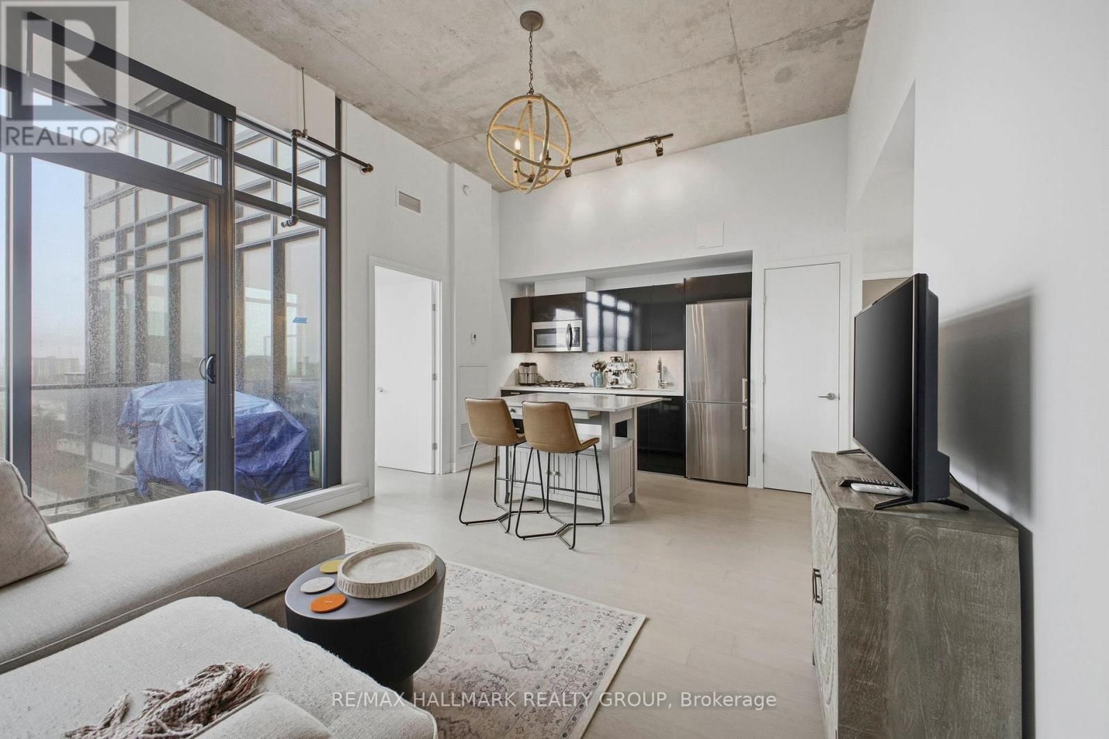 1001 - 203 CATHERINE STREET Image 5