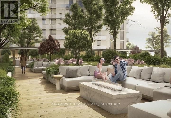 1013 - 33 ERIE AVENUE Image 6