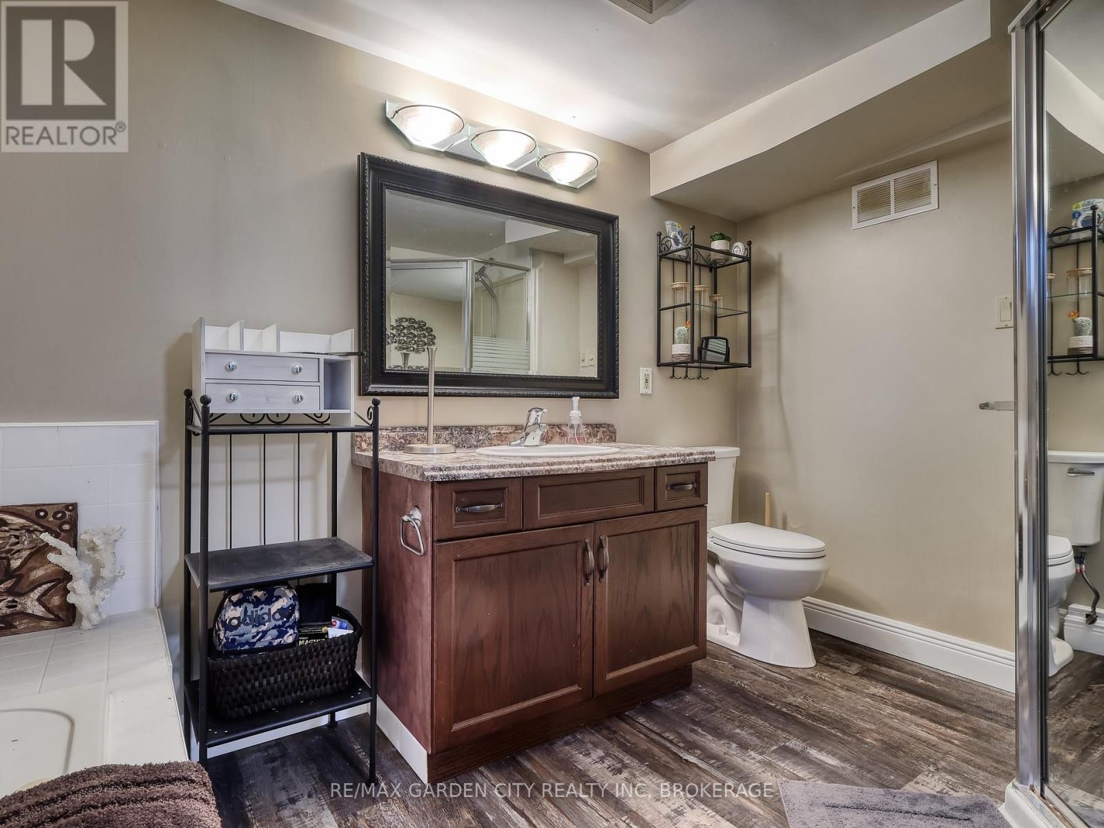 30 GLENVIEW AVENUE Image 42