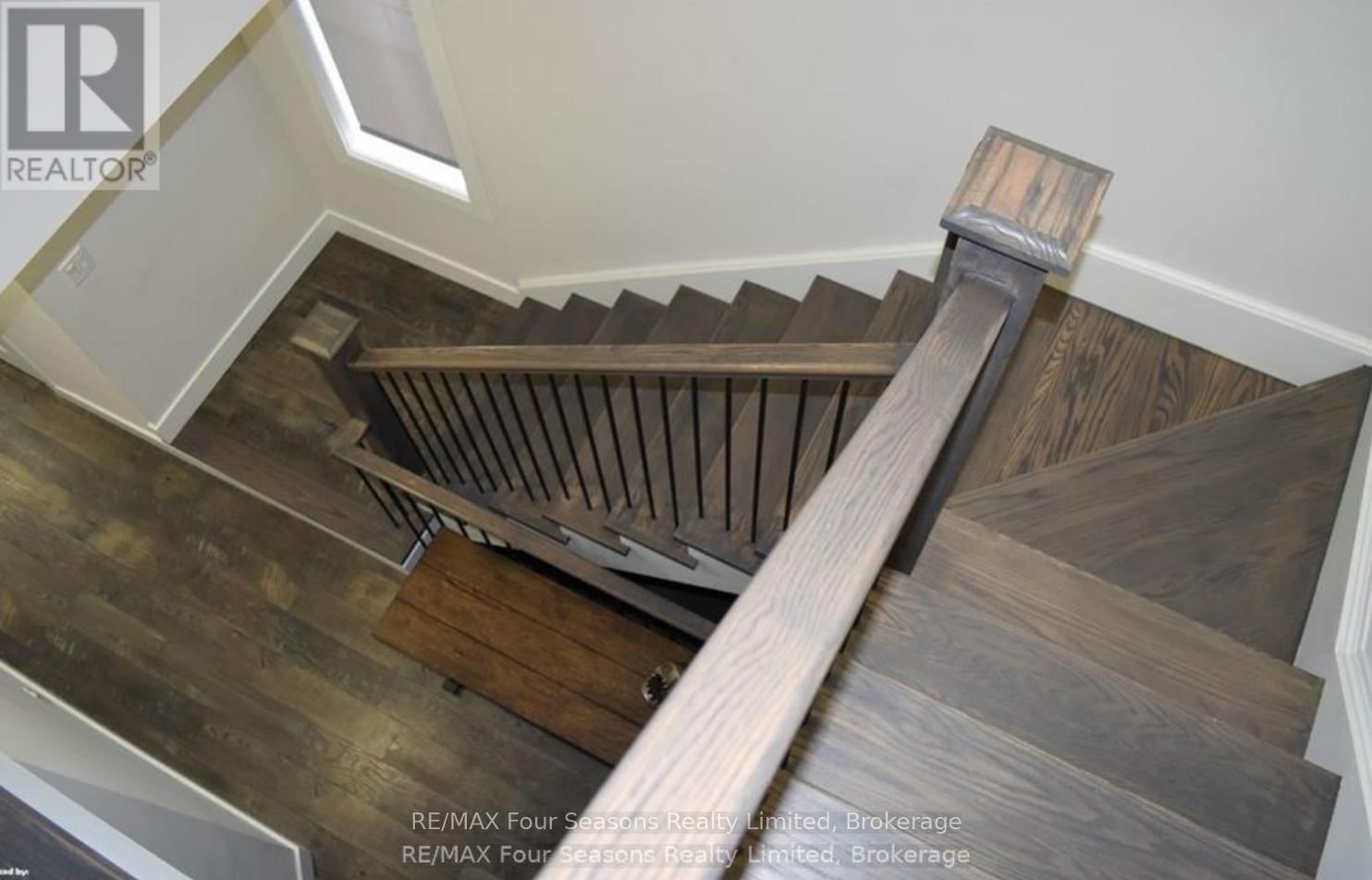 309 YELLOW BIRCH CRESCENT Image 23