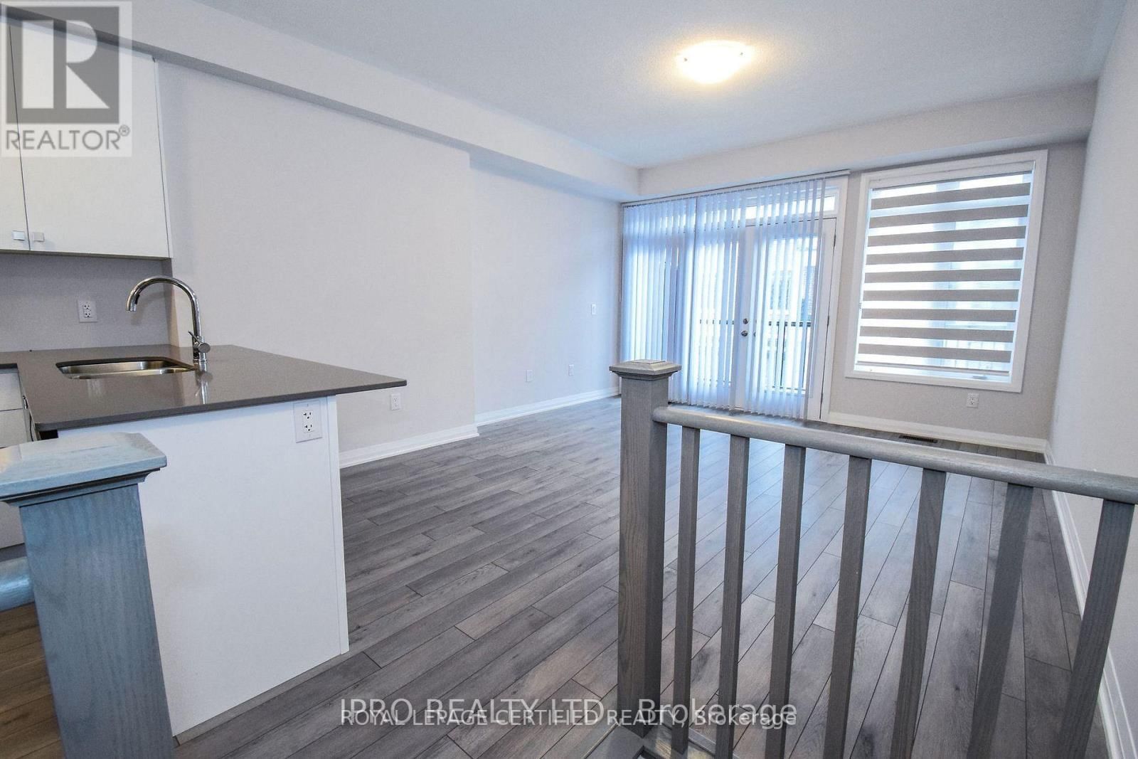 404 - 585 COLBORNE STREET EAST Image 9