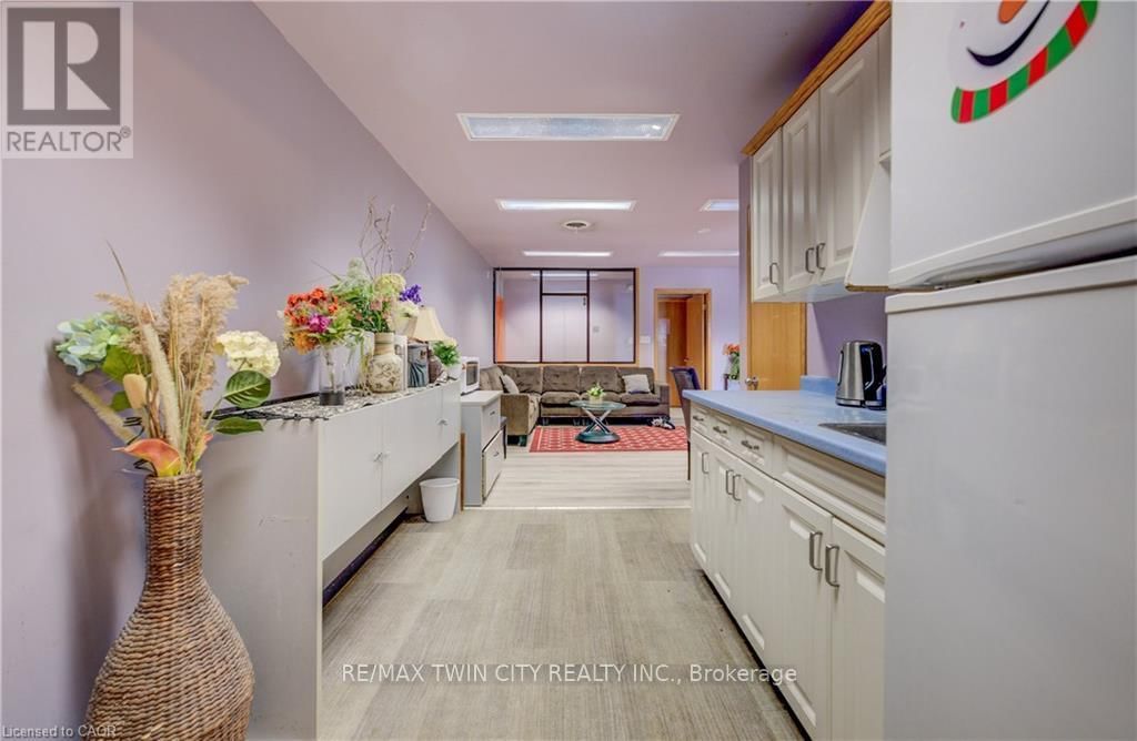 150 VICTORIA STREET NORTH Image 13