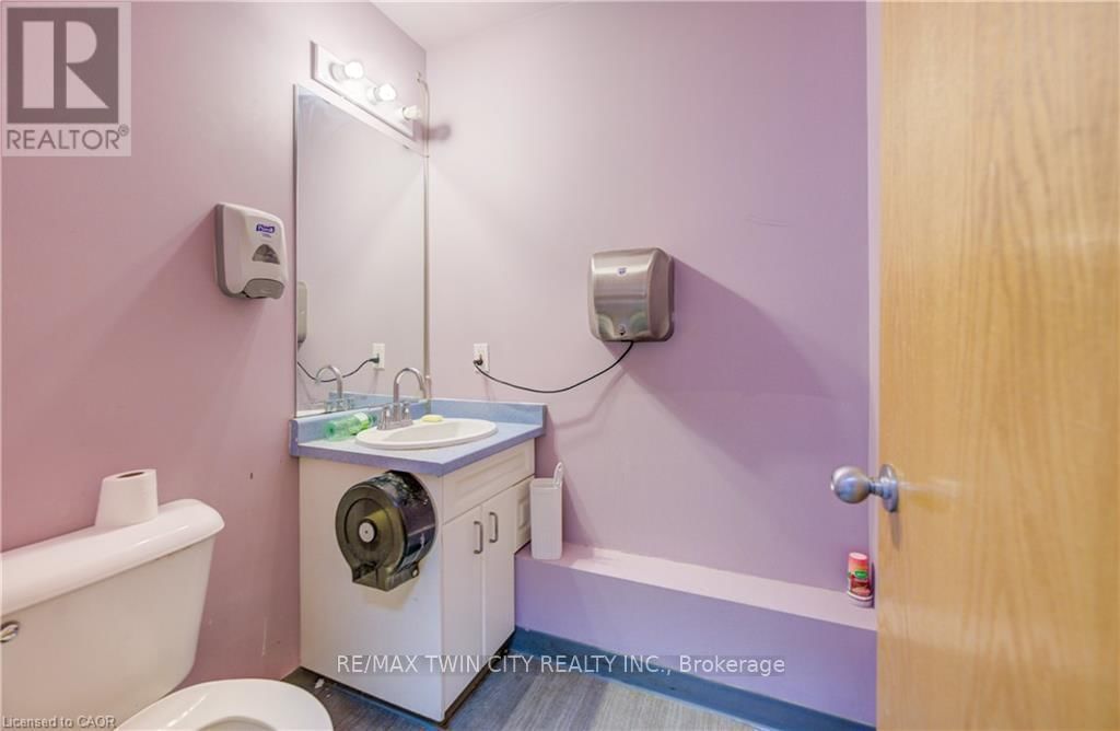 150 VICTORIA STREET NORTH Image 14