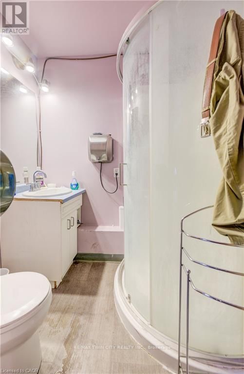 150 VICTORIA STREET NORTH Image 15