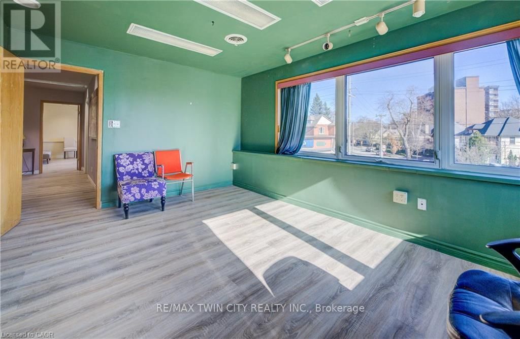 150 VICTORIA STREET NORTH Image 19