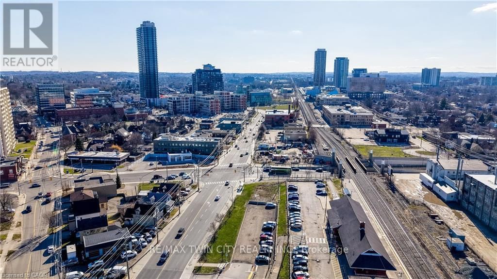 150 VICTORIA STREET NORTH Image 29