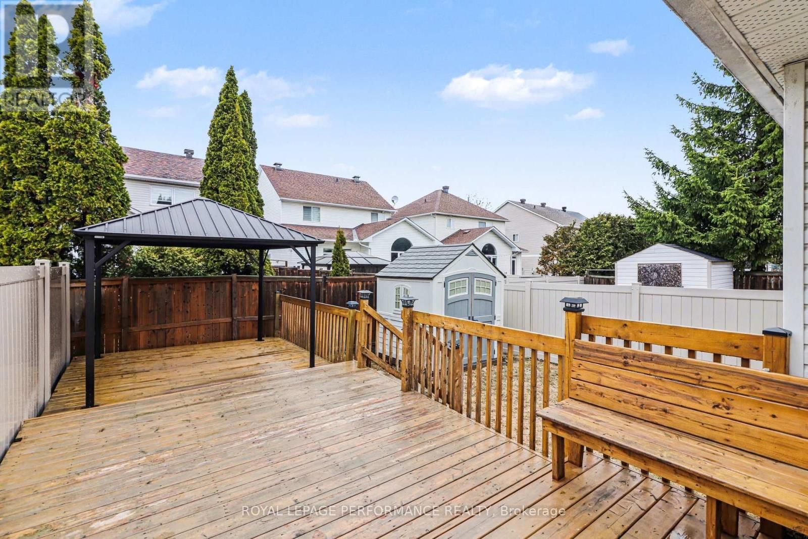 897 PARADISE CRESCENT Image 23