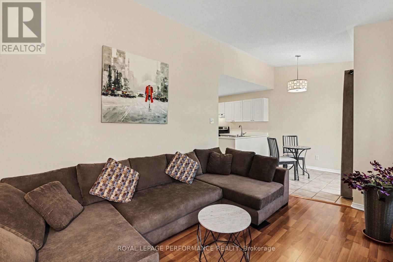 897 PARADISE CRESCENT Image 6