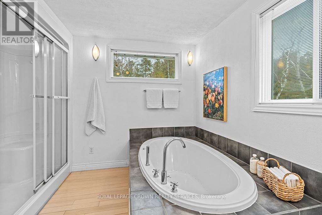 1166 DORCAS BAY ROAD Image 31