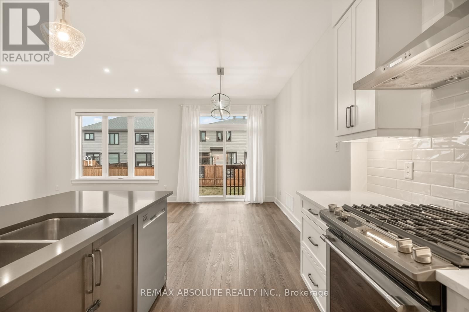 8 TABER STREET Image 10