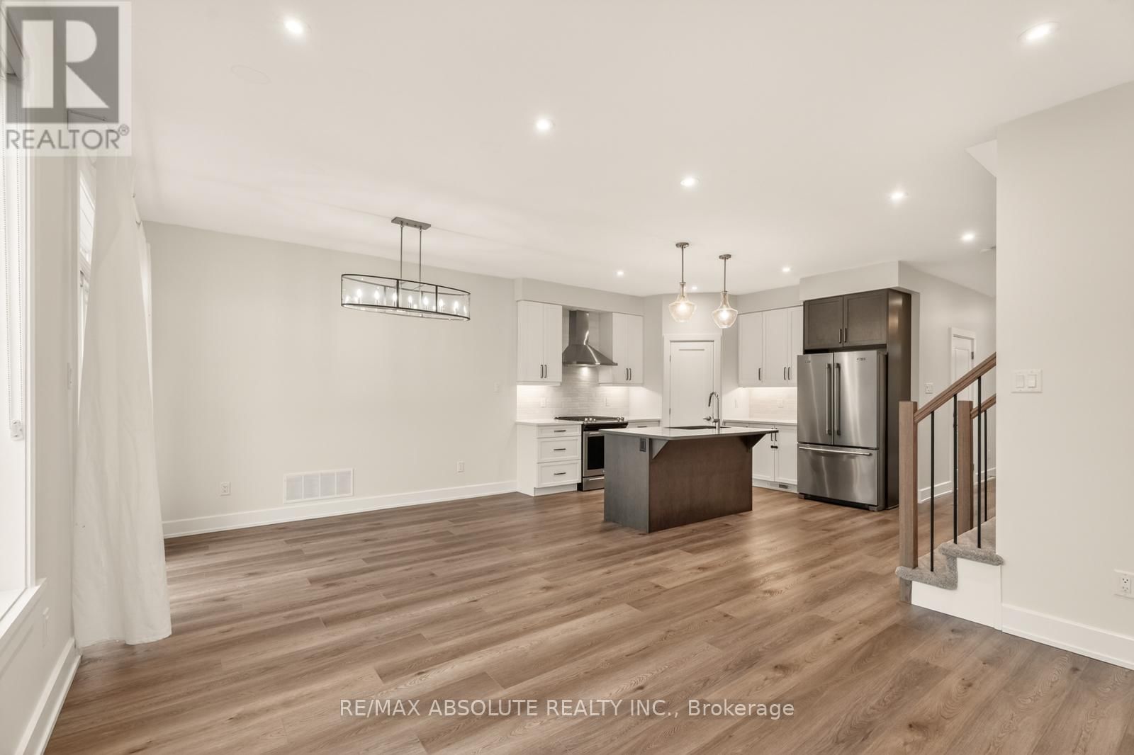 8 TABER STREET Image 14