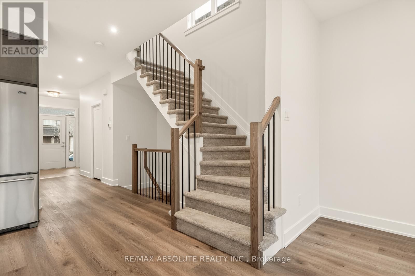 8 TABER STREET Image 16