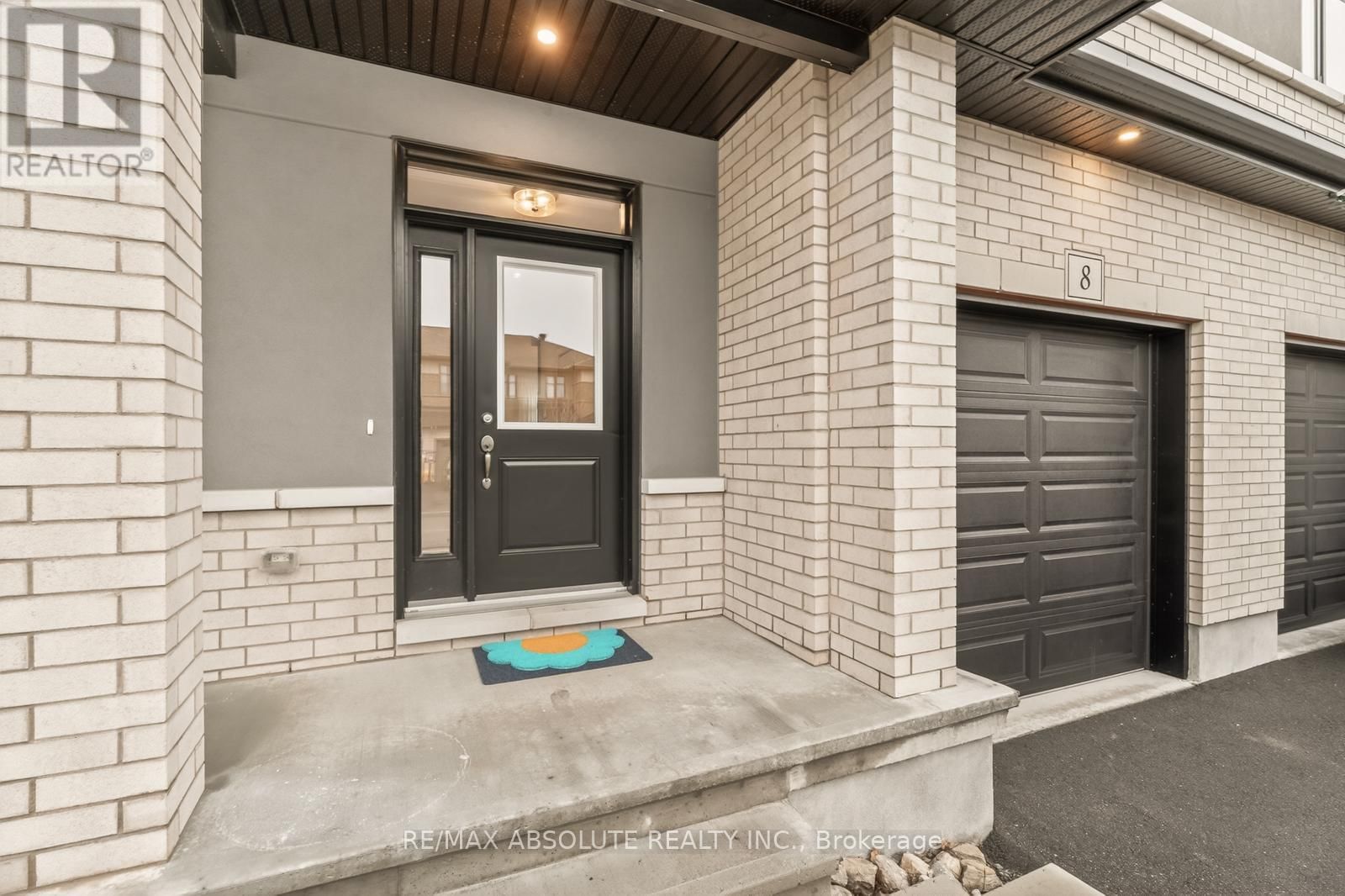 8 TABER STREET Image 3