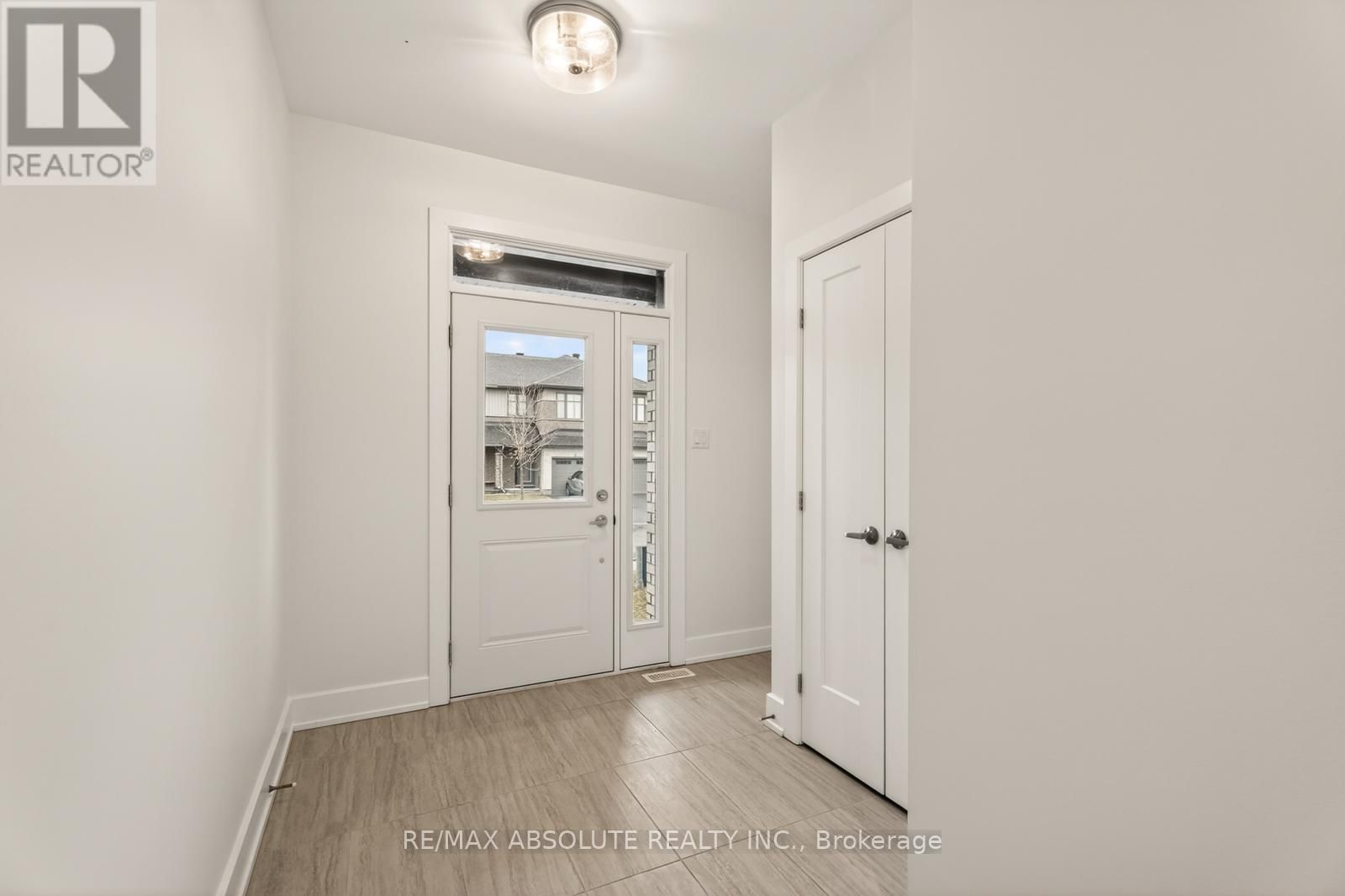 8 TABER STREET Image 4