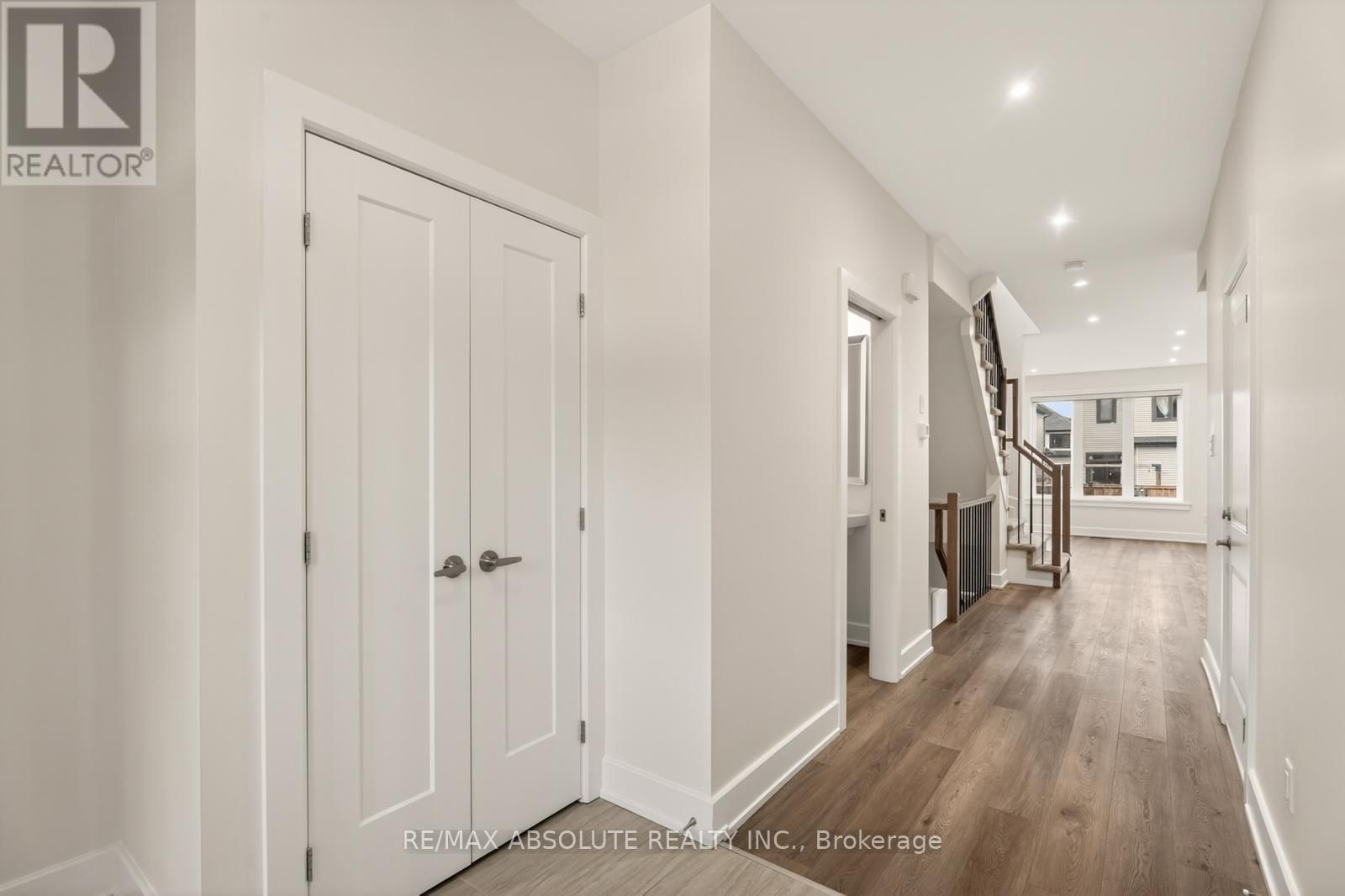 8 TABER STREET Image 5