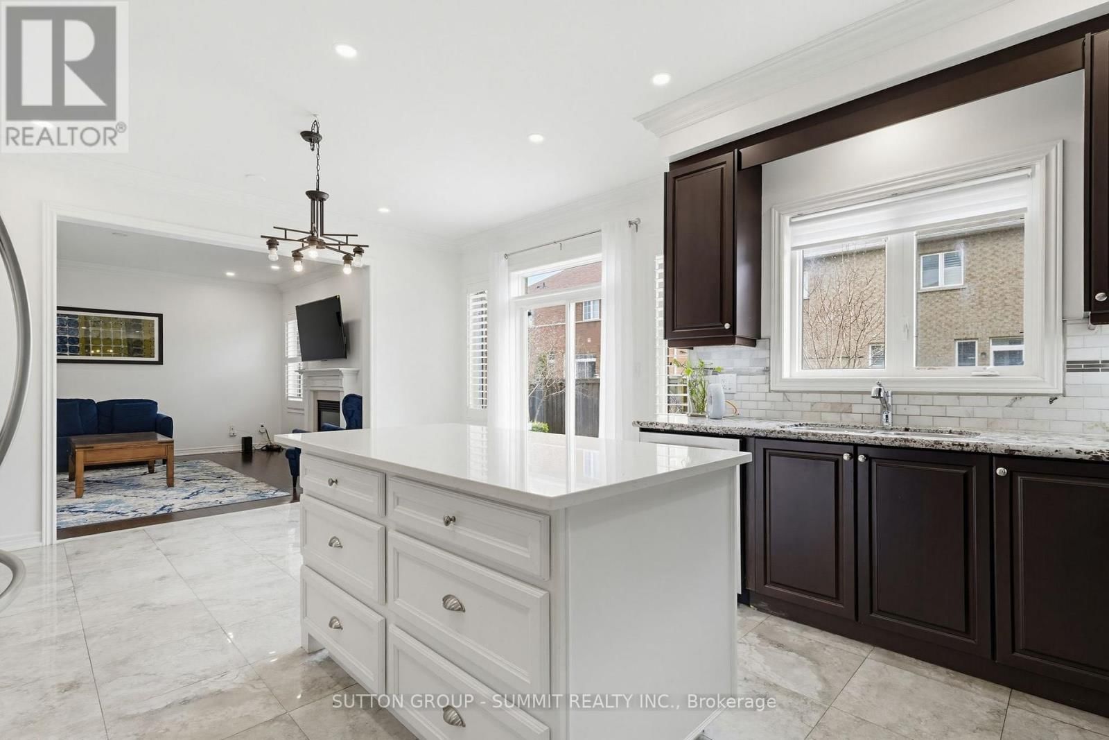 7 ATTRIDGE CRESCENT Image 13