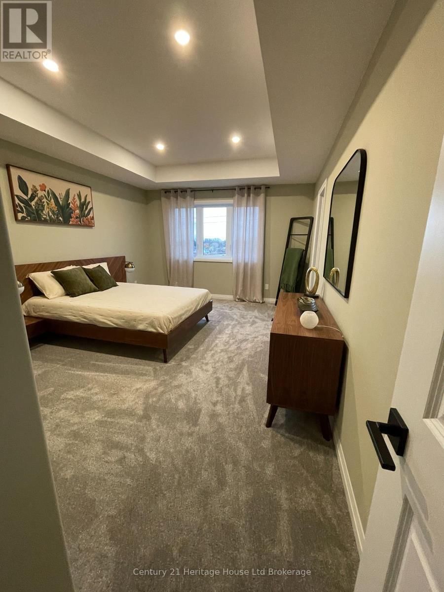 339 ANDERSON STREET Image 6