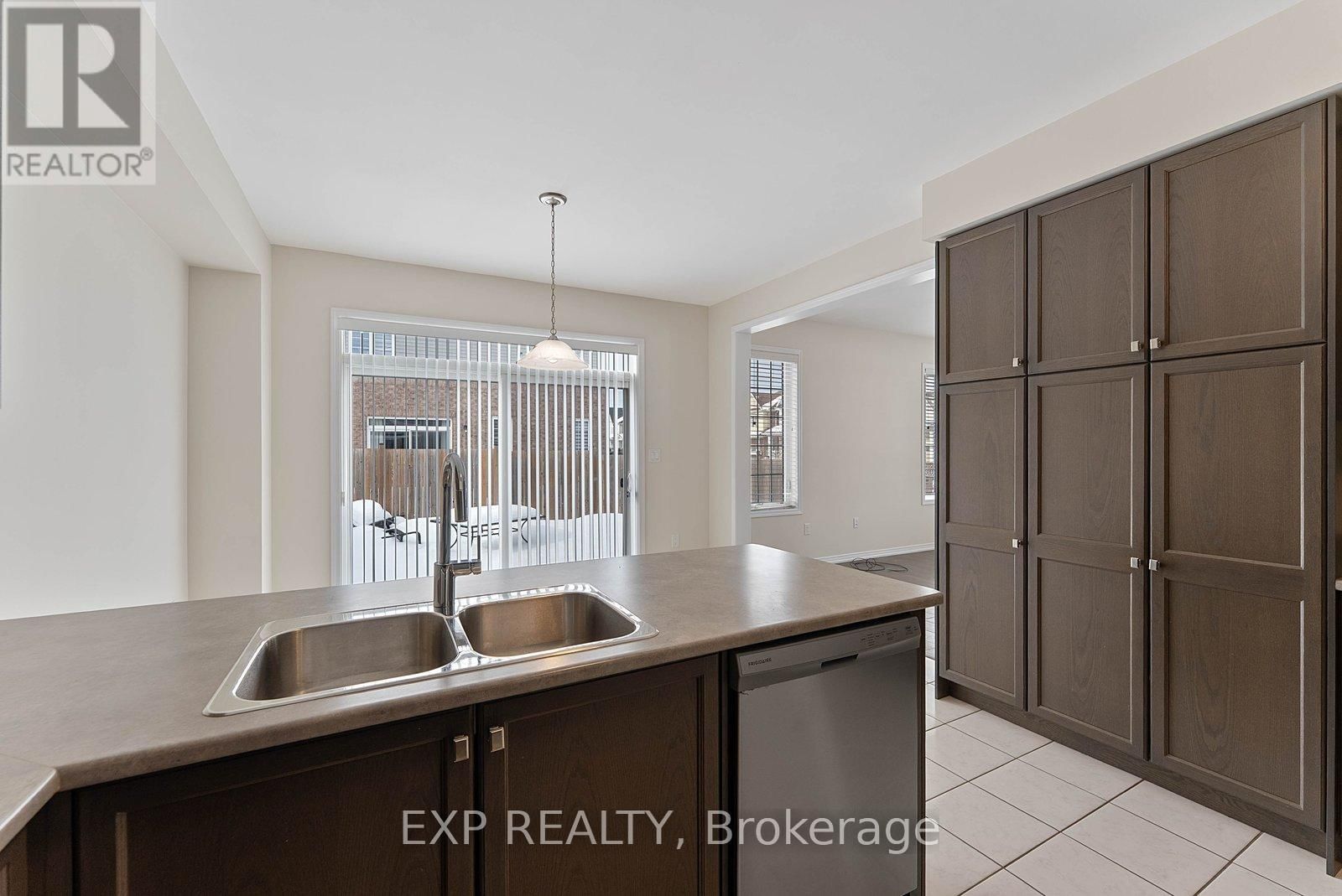 1 HONEY COMB TRAIL Image 13