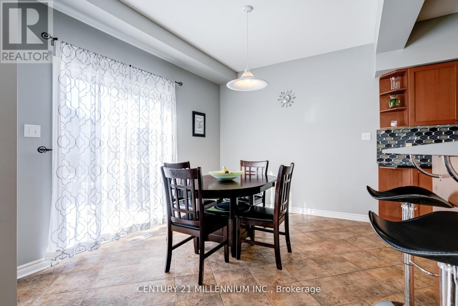 42 FRASSON DRIVE Image 10