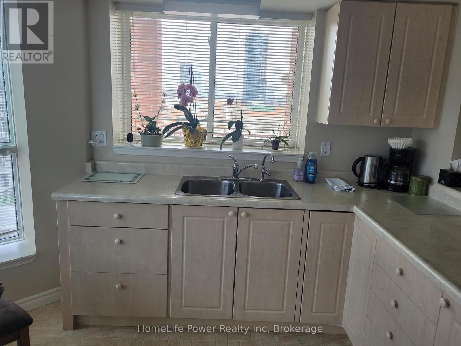 409 - 20 ST GEORGE STREET Image 12